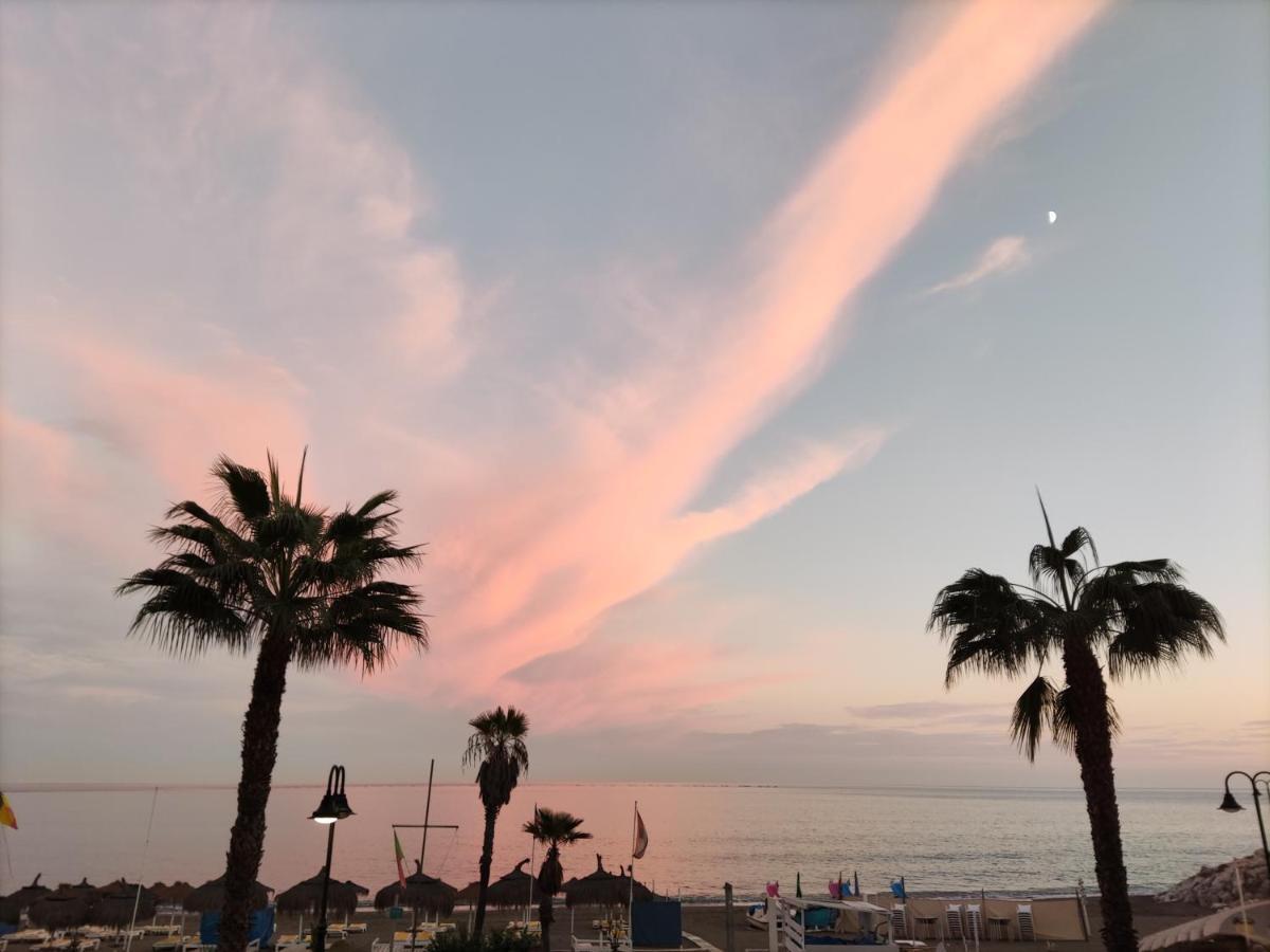 Nuevo Roca Chica, Primera Linea Playa,Torremolinos Exterior foto